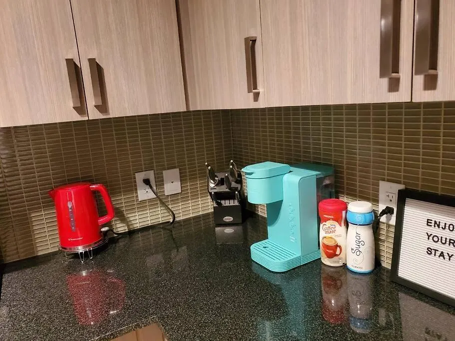Midtown 4 Bedroom Home Free Wi-Fi And Parking Toronto 0*,